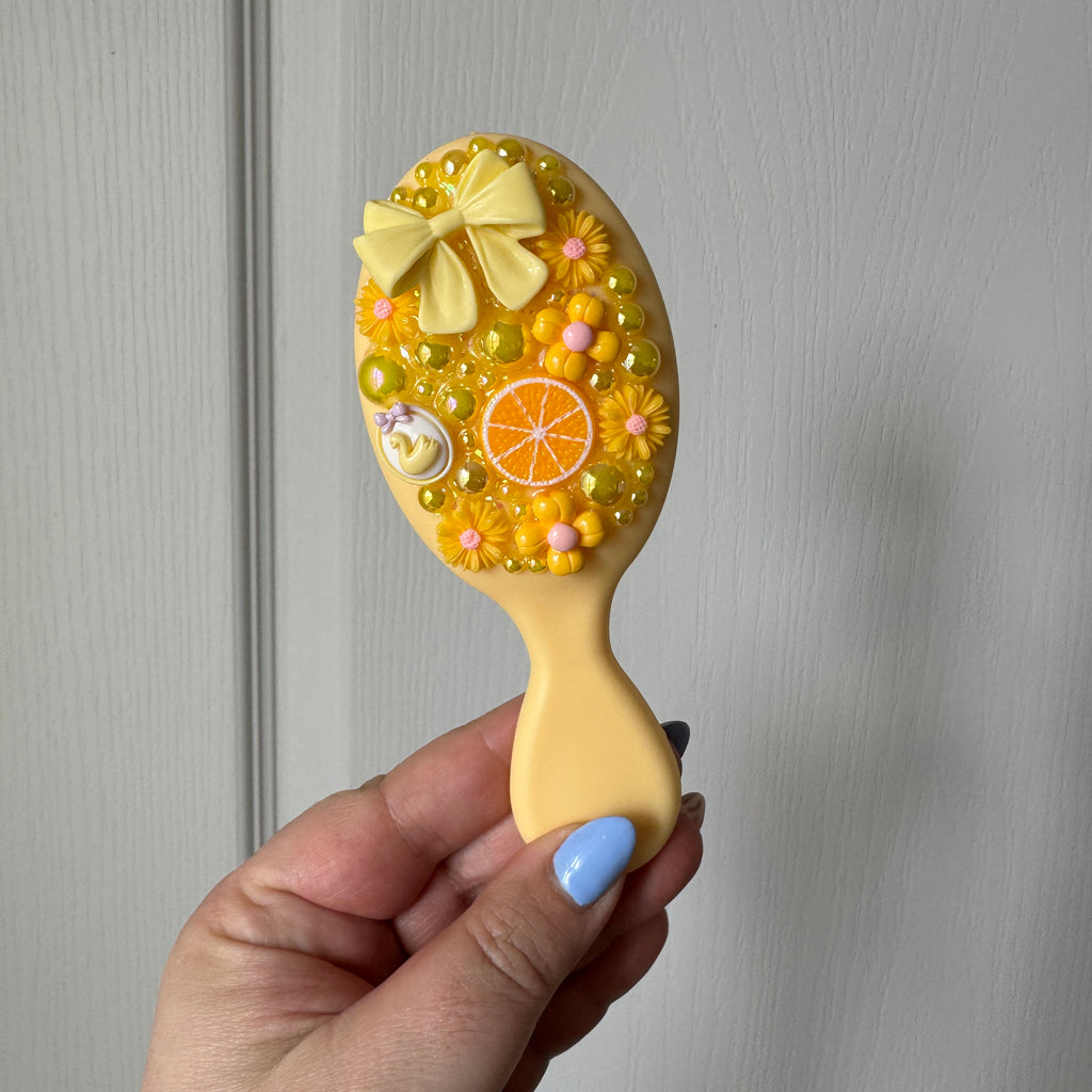 Charmy Hair Brush